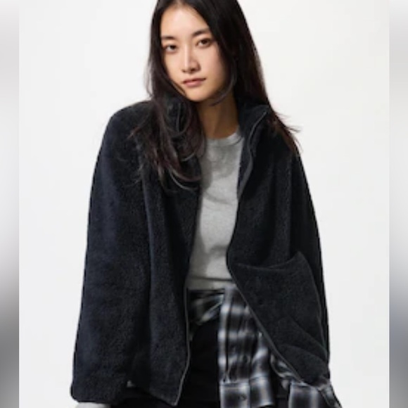 Uniqlo Jackets & Blazers - Uniqlo Teddy Jacket with Hood, Black, Medium